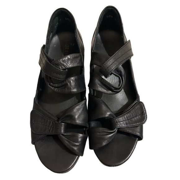 Ziera cross strap leather sandals 38.5 / 8 - Picture 1 of 8
